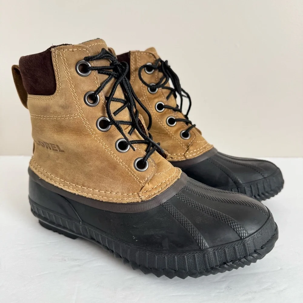 Sorel Cheyenne II Winter Duck Boot Youth size 4 Tan Black Waterproof Snow Rain